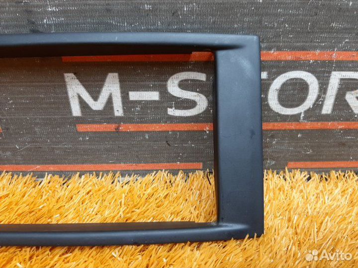 Рамка магнитолы Mercedes-Benz E-Class W212 642.850