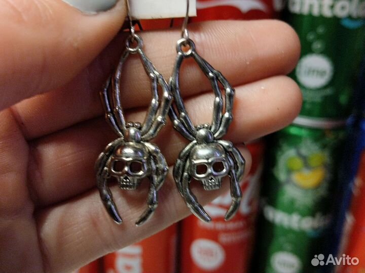 Серьги-пауки