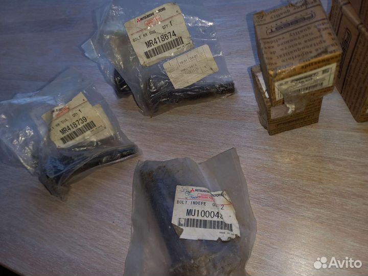 Запчасти Mitsubishi Pajero 3