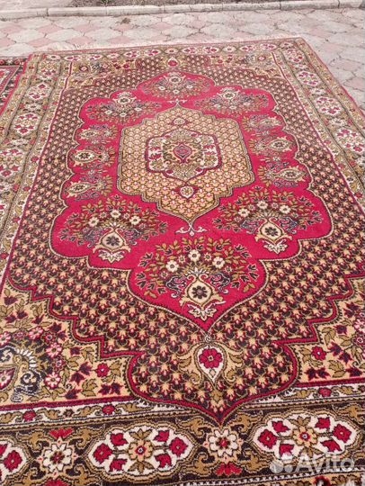 Ковер шерстяной