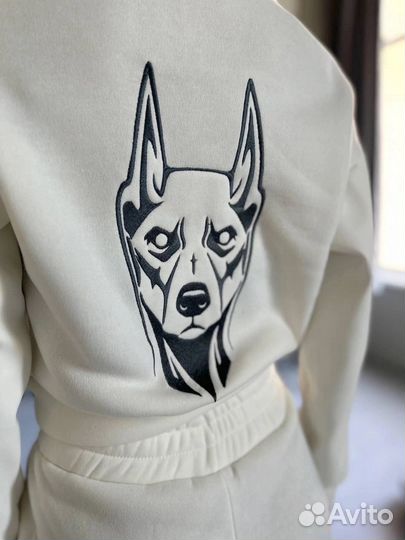 Спортивный костюм