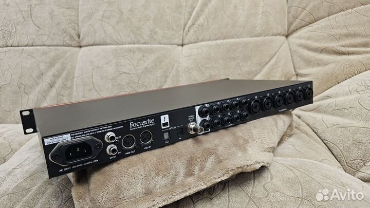 Звуковая карта Focusrite Clarett 8pre TB2