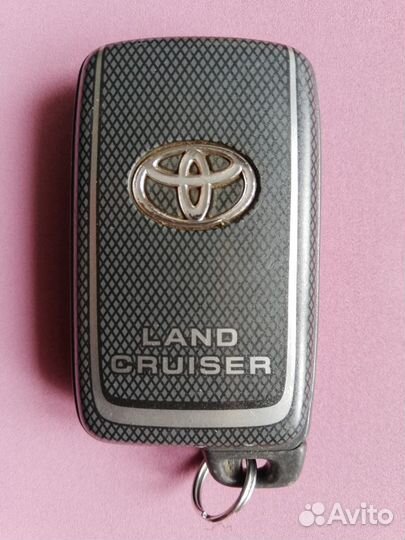 Брелок-Toyota land cruiser