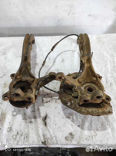 Поворотный кулак Mitsubishi galant 7