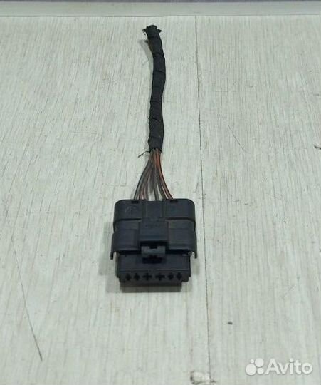 Штекер разъём фары Renault sandero stepway 2