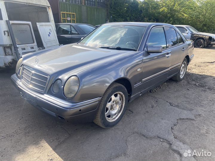 Разбор Mercedes W210 2.3 M111,150 л.с. МКПП 1997 г