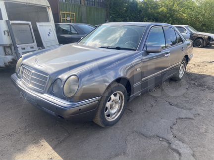 Разбор Mercedes W210 2.3 M111,150 л.с. МКПП 1997 г