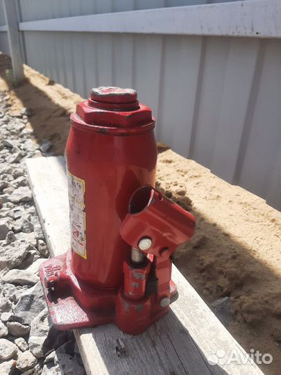 Домкрат гидравлический 12 тонн