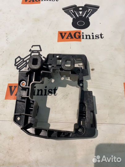 Кронштейн Bmw F10 3.0 2011