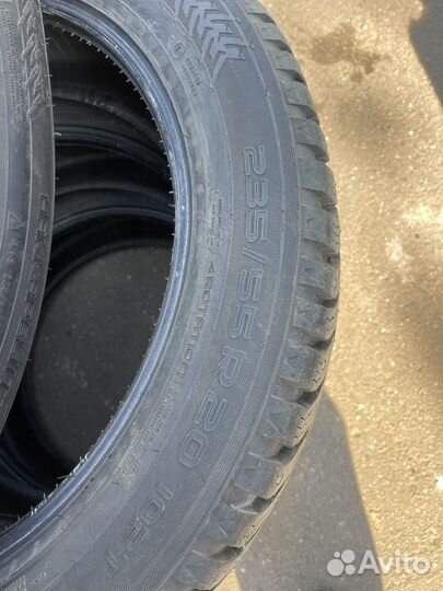 Nokian Tyres Hakkapeliitta 8 SUV 235/55 R20 102T