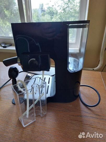 Кофемашина redmond RCM-1511