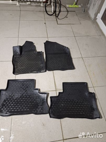 Продам Коврики KIA Sorento 2