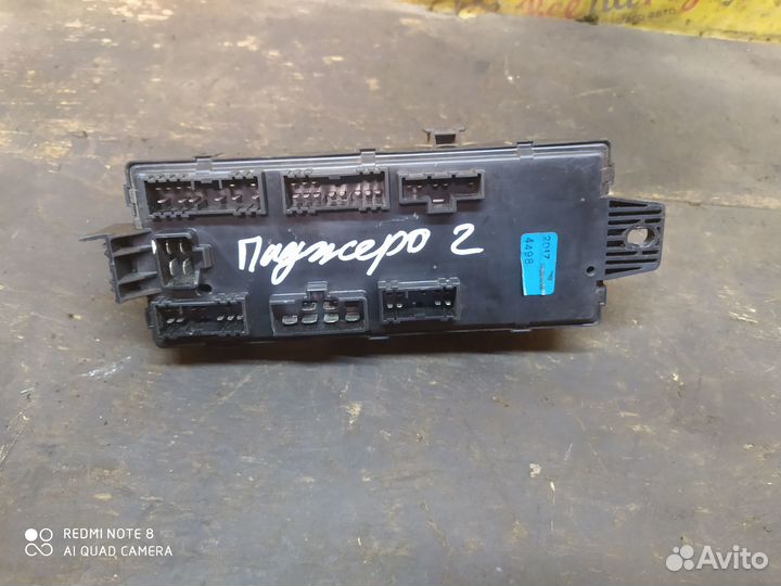 Блок предохранителей Mitsubishi Pajero 2