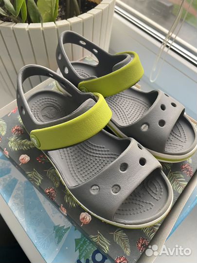 Сандали crocs c10