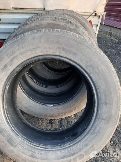 Bridgestone Dueler H/L 400 215/70 R17