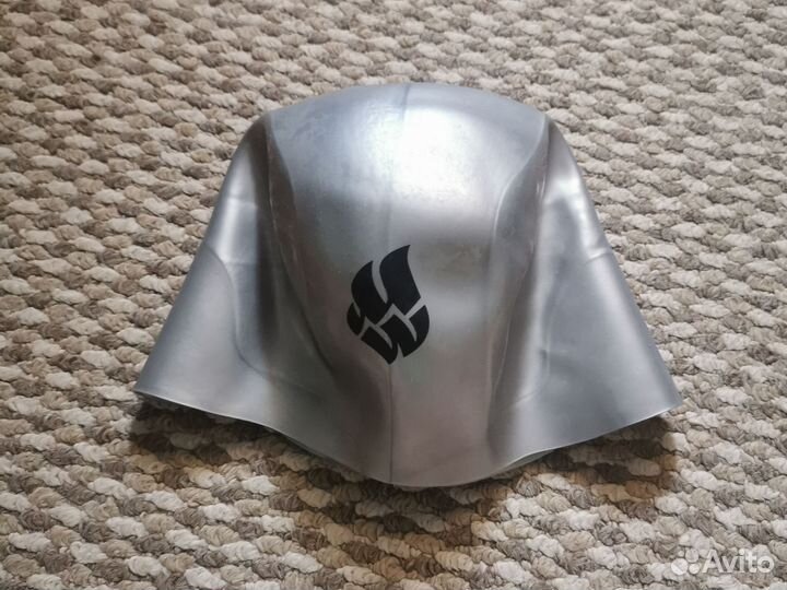 Очки и шапочка для плавания