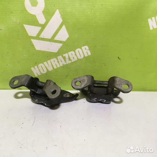 Петля двери задней правой верхняя Шевроле Лачетти