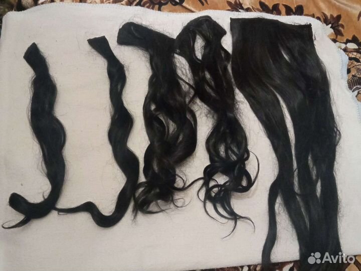 Волосы на заколках искусственные