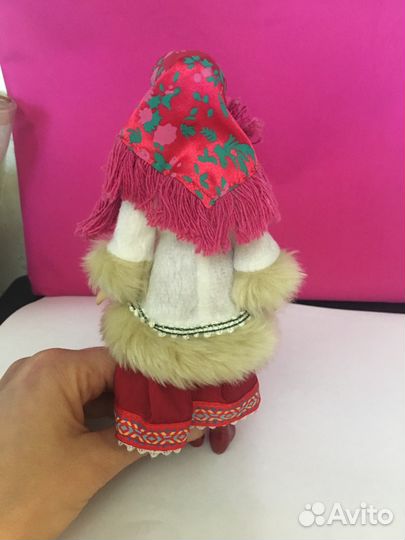 Фарфоровая кукла