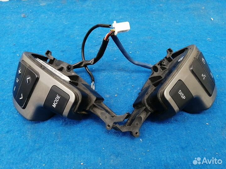 Кнопки на руль 84250-60050 Toyota Land Cruiser