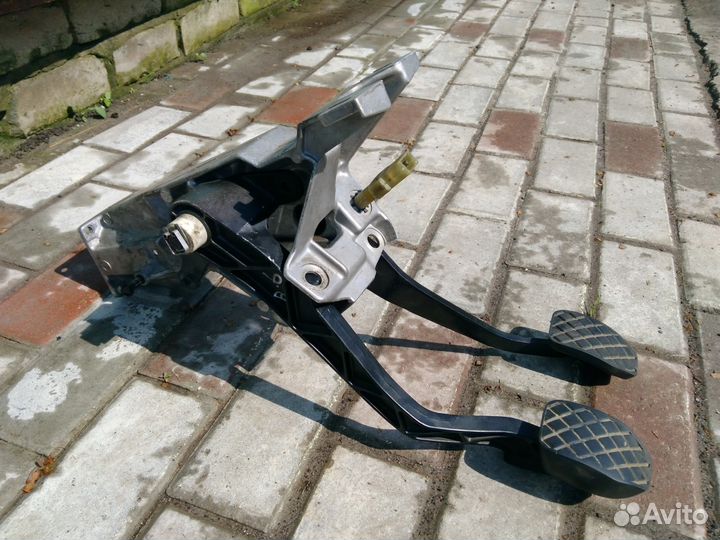 Блок педалей