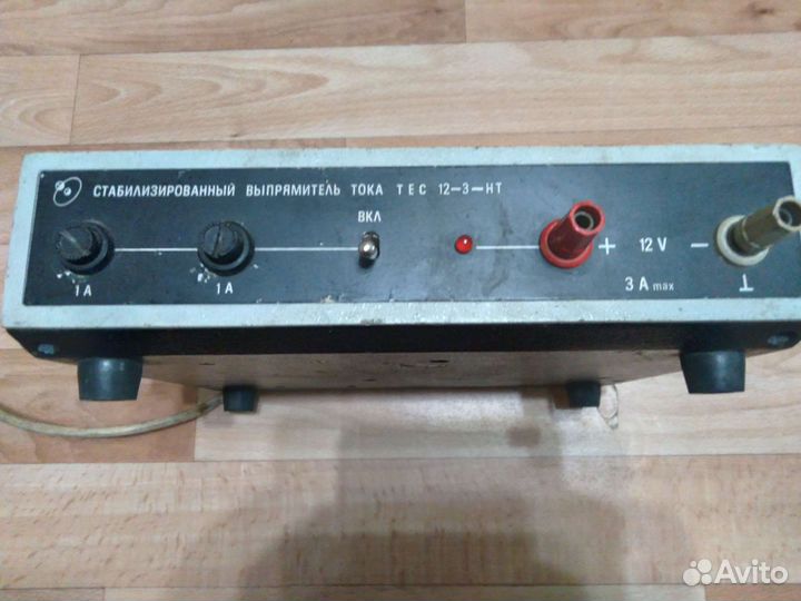 Стабилизированный выпрямитель тока 12вольт