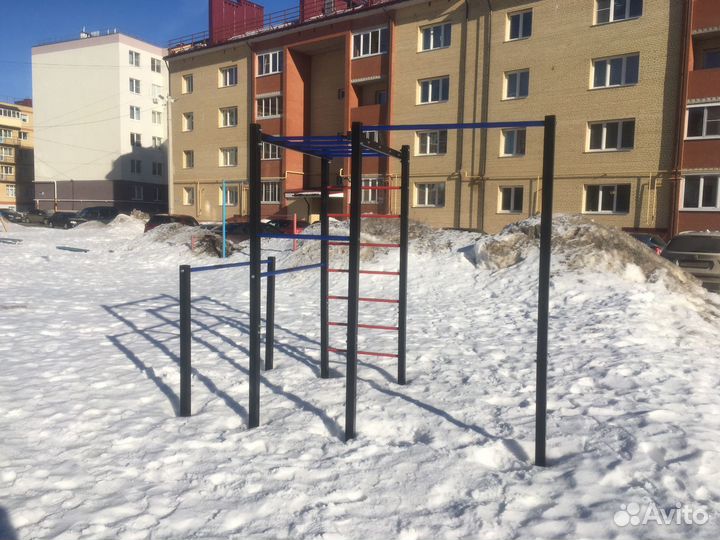 Уличный спортивный комплекс детям и взрослым