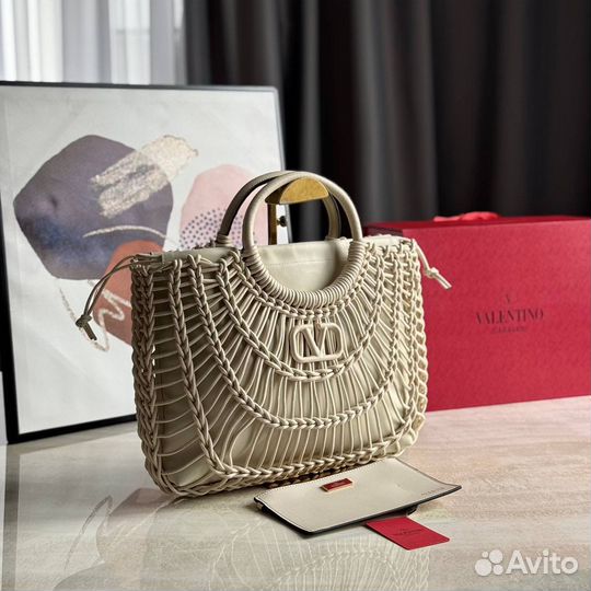 Плетенные сумки valentino