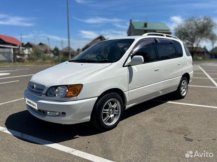 Toyota Ipsum 2.0 AT, 1999, 225 000 км