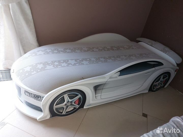 Детская кровать машина с подсветкой