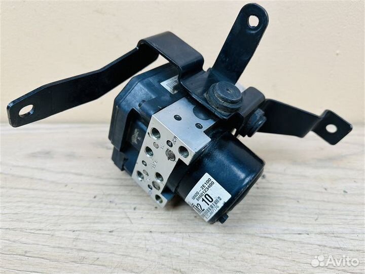 Блок abs Hyundai Tucson 1 2.0 ат 2WD 2004-2010