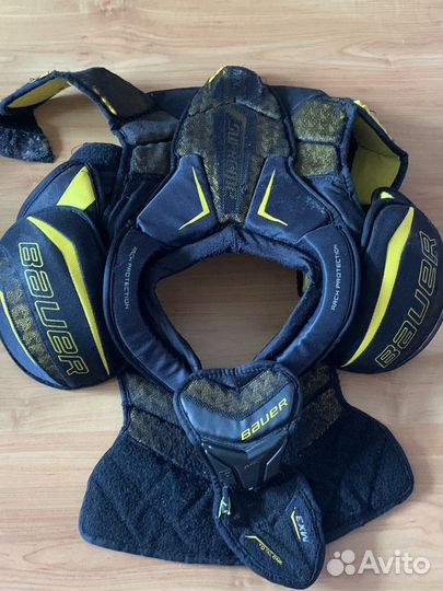 Нагрудник хоккейный