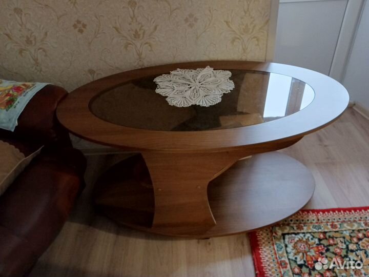 Журнальный столик на колесах бу