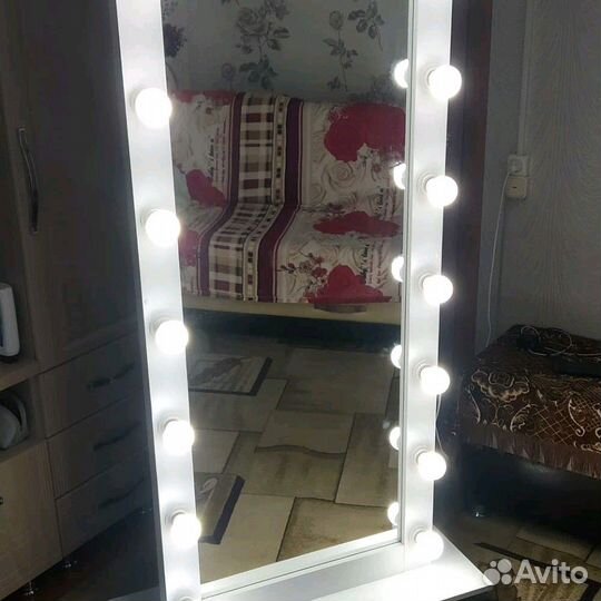 Зеркало гримерное
