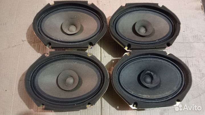 Maverick Tribute MPV динамики в двери eas20d66a3