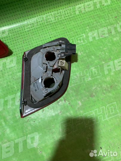 Фара крышки багажника Mercedes-Benz W210