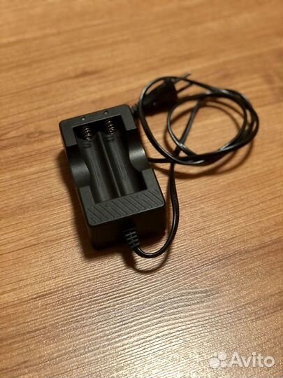 Зарядное устройство 18650