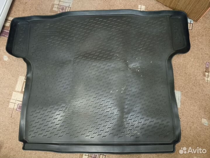 Автомобильные коврики резиновые
