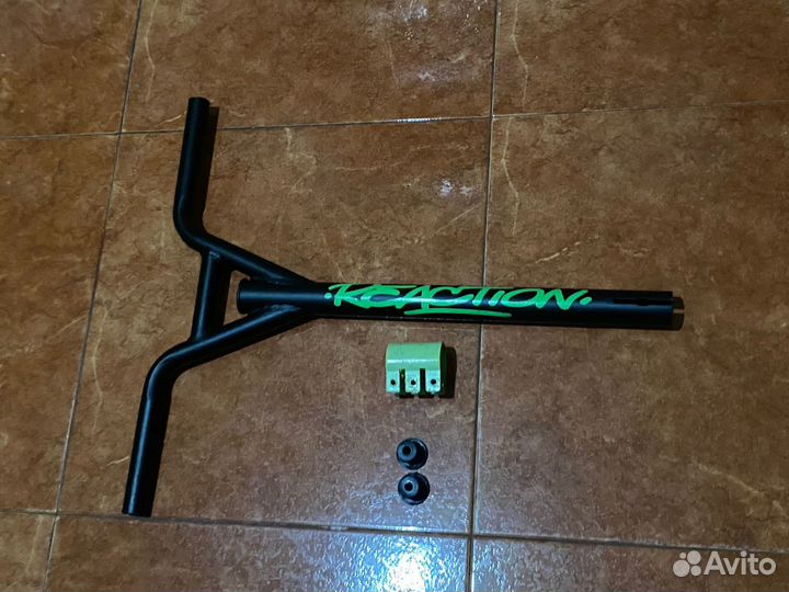 Руль и зажим