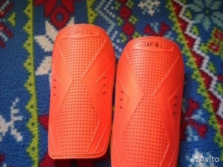 Футбольные щитки