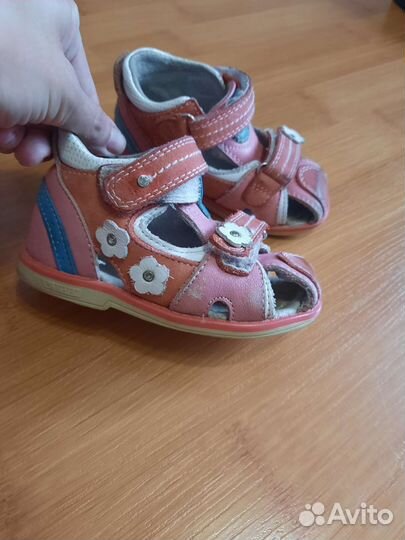 Сандали детские