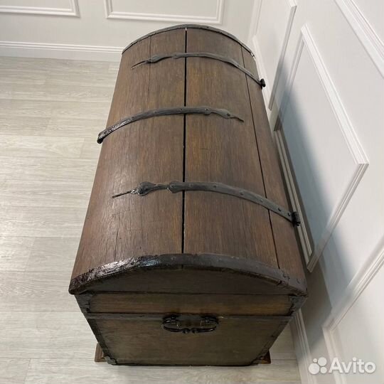 Антикварный сундук