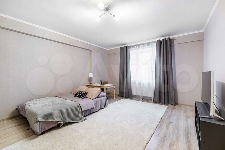 2-к. квартира, 65 м², 4/14 эт.
