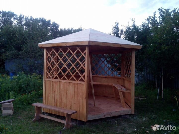 Деревянная беседка