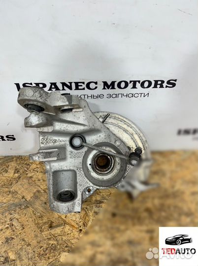 Кулак задний правый, Land Rover Range Rover Evoque 2020