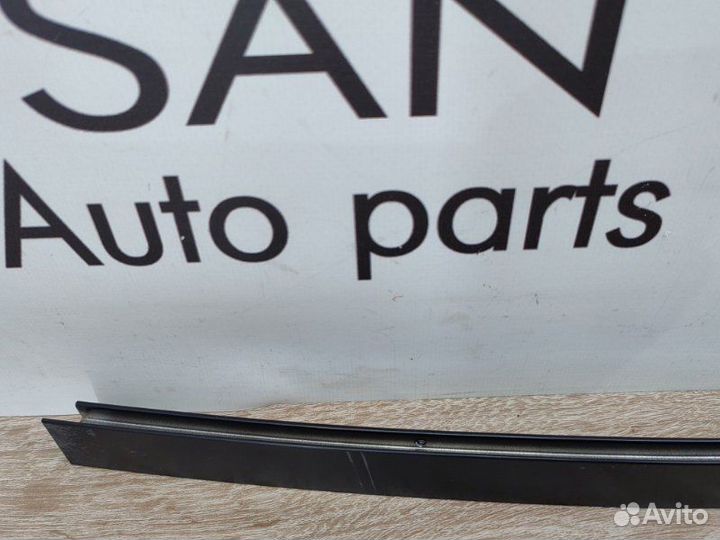 Молдинг двери задний левый Bmw X5 E70 N62B48 2008