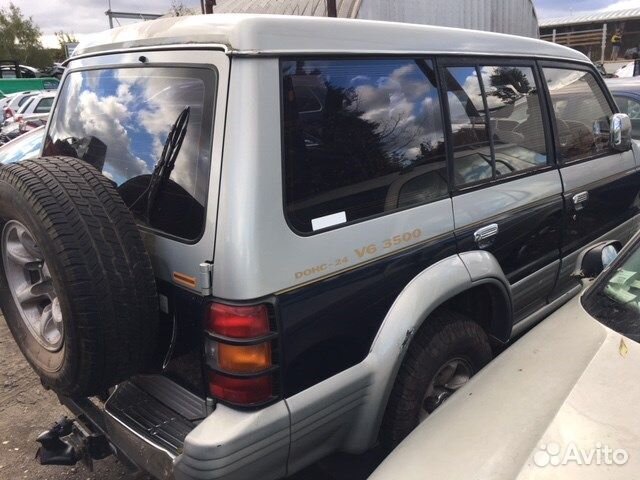 Разбор на запчасти Mitsubishi Pajero