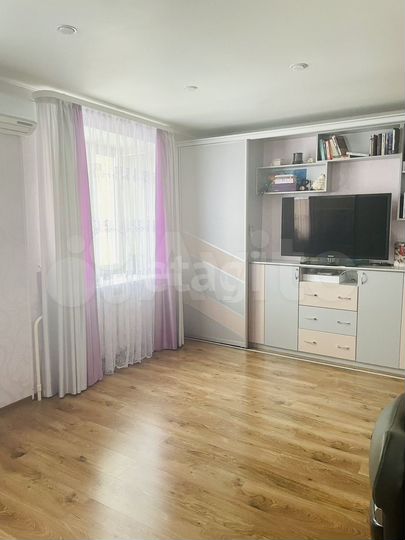 4-к. квартира, 112 м², 10/10 эт.