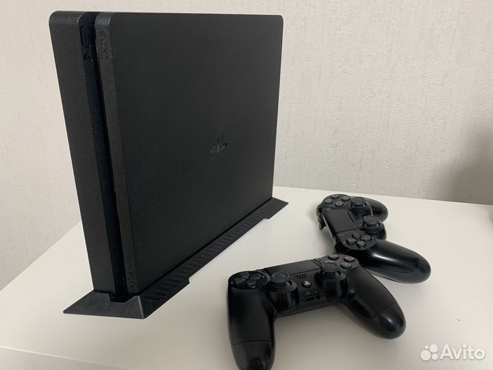 Sony Playstation 4 PS4 Slim 1tb, 2 геймпада