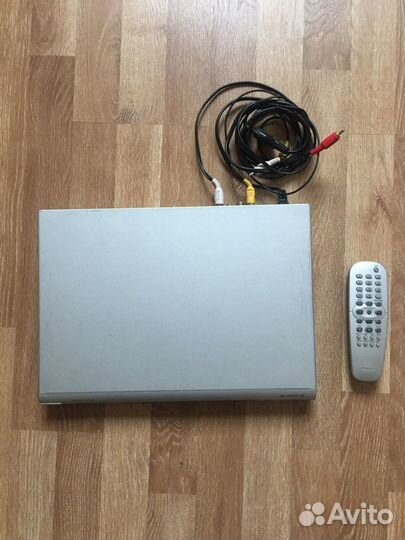 DVD плеер Philips DVP3011X51